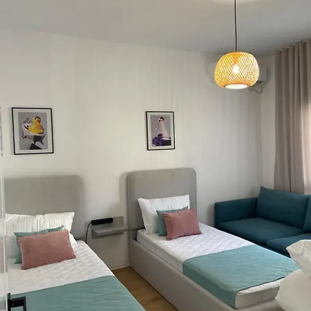 Sunny City Center Apartment Lezhe Exterior photo