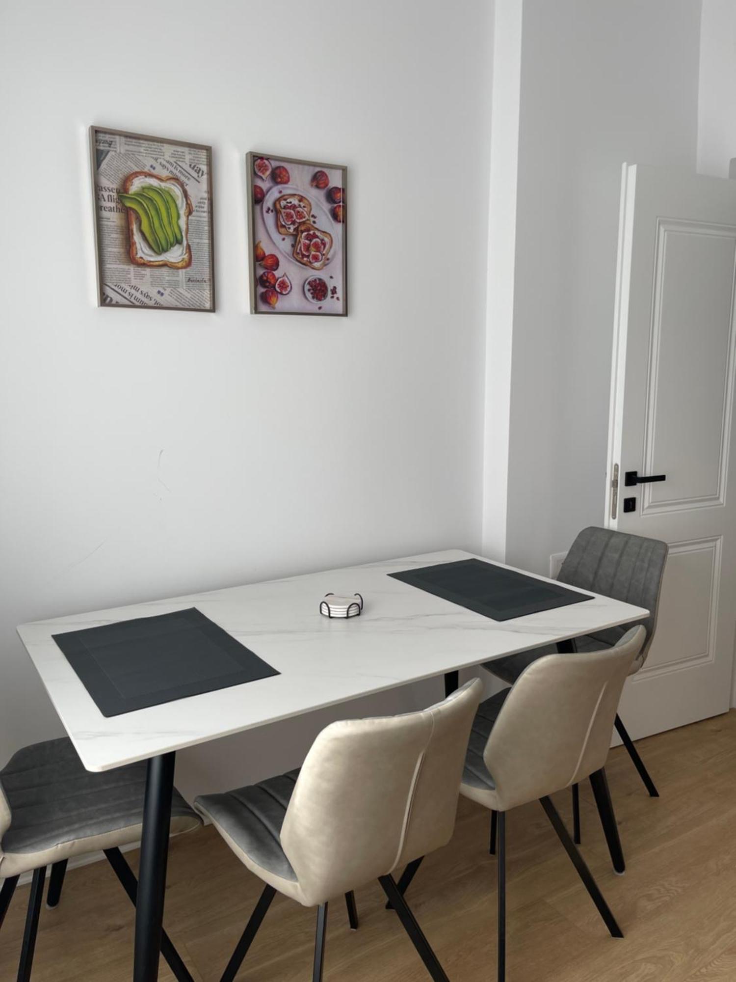 Sunny Center Apartment Lezhe